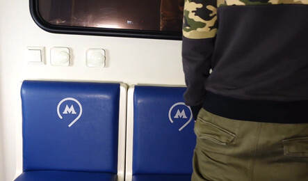 Секс в вагоне метро - русское порно