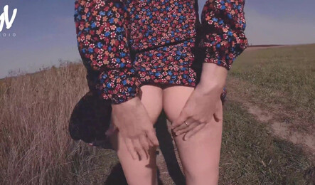 Секс в русских полях с симпатичной подругой