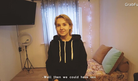 Уговорил на анальный секс русскую парихмахершу - русское порно с сюжетом