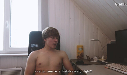 Уговорил на анальный секс русскую парихмахершу - русское порно с сюжетом