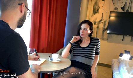 Секс в отеле с молодым коллегой