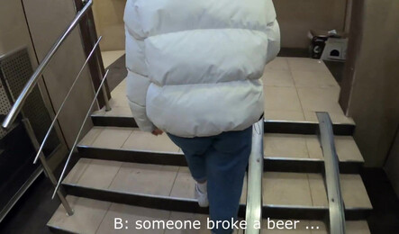 Впустил девушку в свой дом погреться и занялся с ней сексом