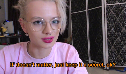 Девушка с Тик-Тока делает парню приятным минет