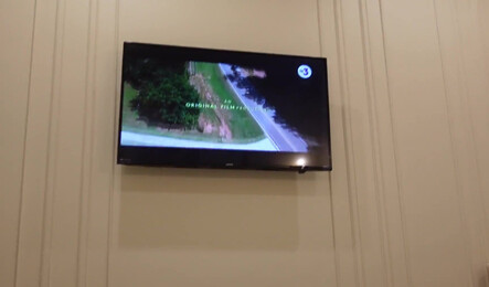 Мужа нет дома, почему бы не изменить с его братом?