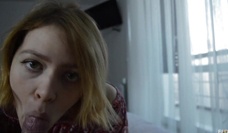 застукала парня на дрочке и захотела секса