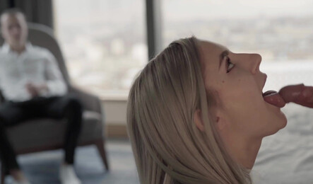 Куколд порно с сексуальной русской девушкой и куни со спермой в киске