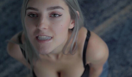 Куколд порно с сексуальной русской девушкой и куни со спермой в киске