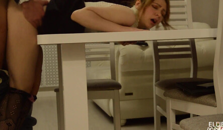 Секс с разговорами с молодой риэлторшей и ее клиентом