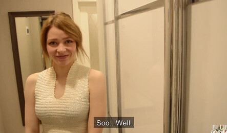 Секс с разговорами с молодой риэлторшей и ее клиентом