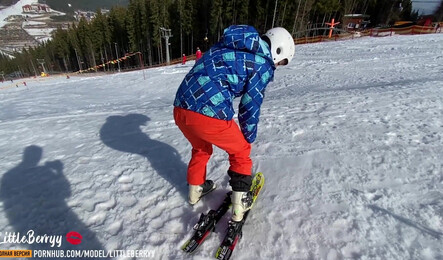 Незнакомец трахнул одинокую русскую девушку