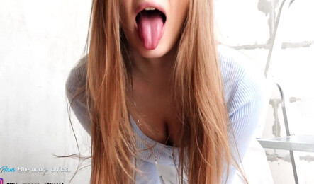 Секс с парнем на стройке со спермой в рот