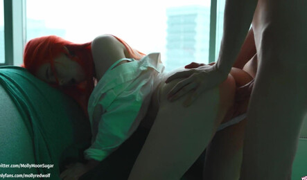 Молодая девушка скачет на дилдо и трахается с парнем после этого