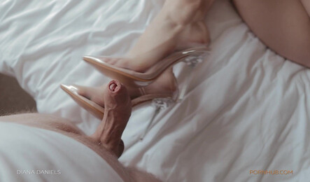 Девушка с шикарным телом соблазнила приятеля на секс