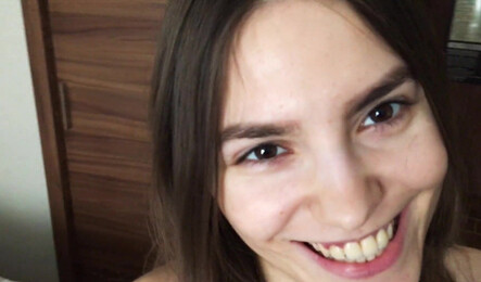 Как парень зашел к молодой русской девушке в душ