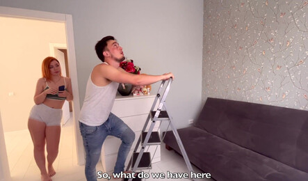 Пока муж в магазине не верная жена изменяет с другим - порно с разговором!