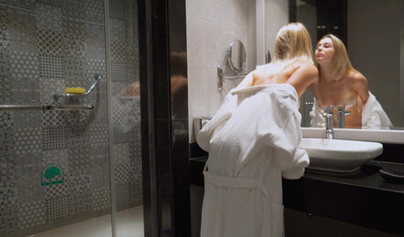 Измена мужу с молодым уборщиком со спермой внутрь