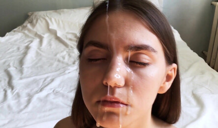 Когда мужа нет дома, женушка изменяет с соседом!