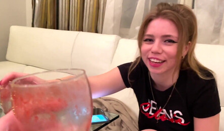 Выпил с русской подругой, а потом хорошо потрхался!