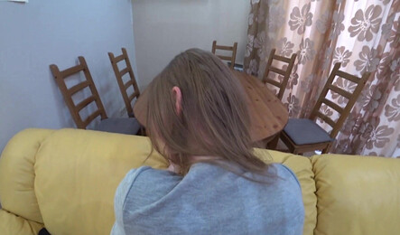 Молодая сводная сестра сосет член за 5К