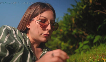 Прогулка на природе закончилась сексом