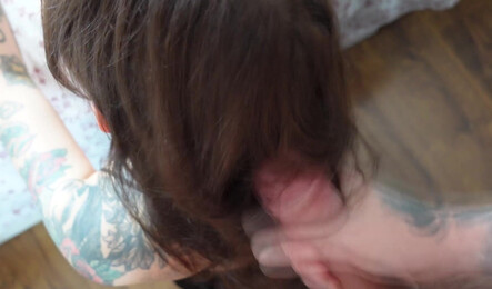 Не мог даже представить что ей нравится такой грязный секс со спермой на волосы