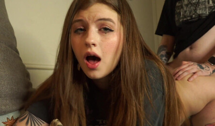 В этот раз девушка не отказалась от секса в обе дырки