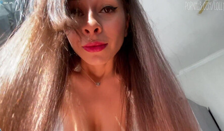 Лолли Липс получила доставку и расспалтилась сексом с курьером