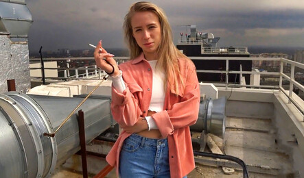 Пригласил симпатичную подругу на свидание и трахнул ее на крыше!