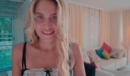 Развел на секс молодую домработницу, когда она делала свою работу