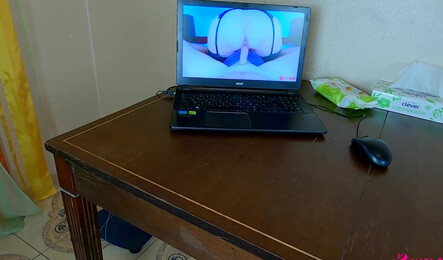 Новая девушка бати соблазнила парня на секс