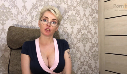 Зрелая русская училка знает как делать минет со спермой в рот