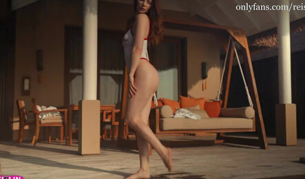 Трахнул симпатичную девушку и кончил в ротик