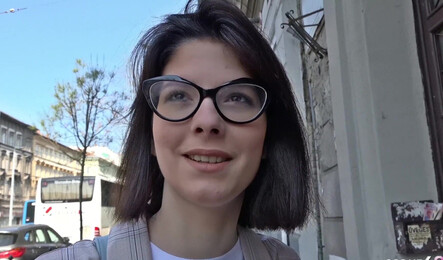 Молодая немка приняла участие в приватном порно кастинге за деньги