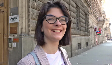 Молодая немка приняла участие в приватном порно кастинге за деньги