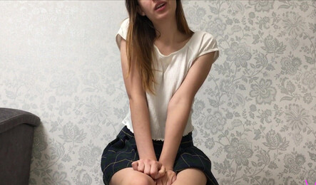 Русская милашка пришла на порно кастинг, чтобы начать зарабатывать