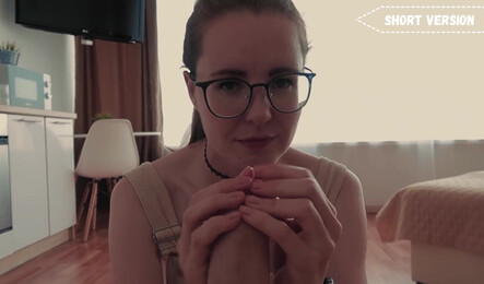 Зашел в гости к училку и трахнул ее, пока она разрешала