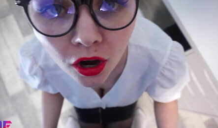 Пышная секретарша с классным телом дала боссу на работе