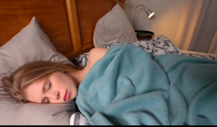 Как я трахнул милую девушку сразу после свидания