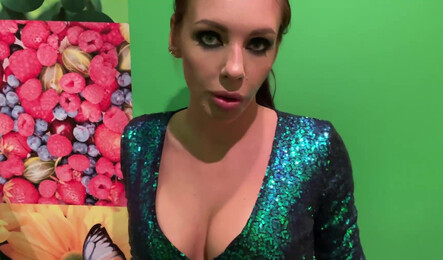 Похотливая русская девушка трахнулась с с парнем в туалете