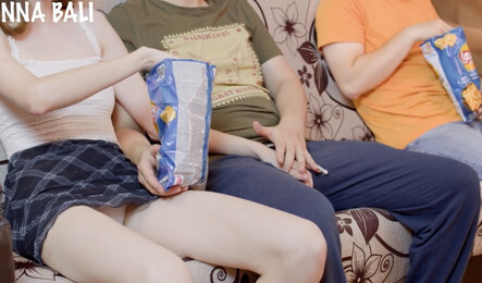 Русская девушка изменила любимому с его другом