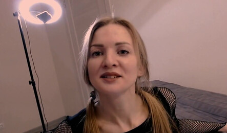 Анал с женой соседа, пока его нет рядом