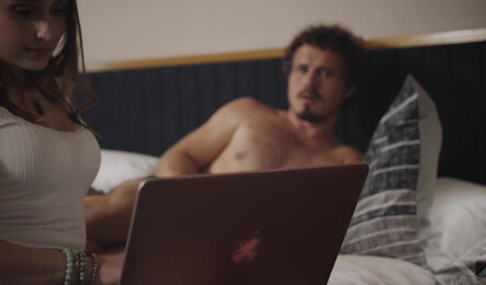 Не смог сдержаться и трахнул сводную сестру