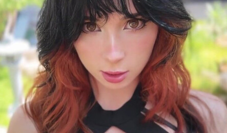 Муж в командировке уже месяц, а жена изменяет